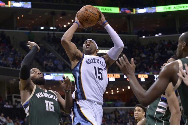 Vince Carter Turns Back The Clock As Grizzlies Snap Slump Arrest Bucks