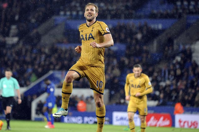 Harry Kane tightens hold on EPL scoring lead with four more goals as Tottenham crushes Leicester