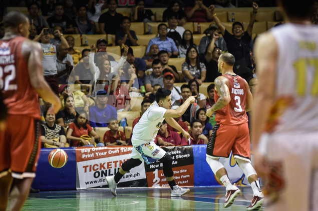 Rain or Shine gives Ginebra a dose of its own medicine with a brave fightback