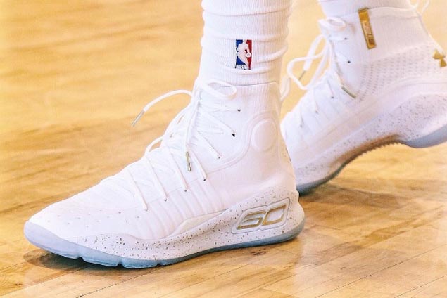 curry 4 price kids