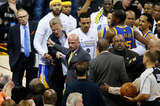 NBA Referees Explain How Technical Foul On Kerr Was Mistakenly Credited ...