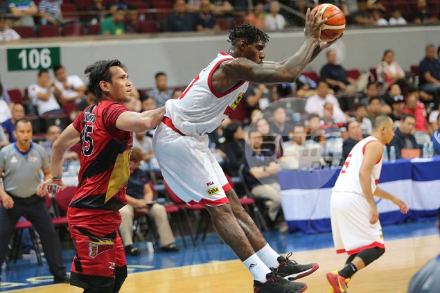 Ratliffe's monster rebounding goes for naught as Maliksi, Lee fire