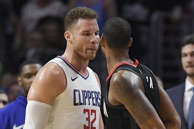 Rockets players enter Clippers' locker room through back entrance Rockets players enter Clippers' locker room through back entrance