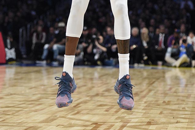 Kd 10 all store star on feet