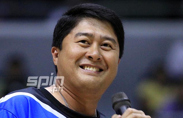Kenneth Duremdes, the 1998 PBA MVP who is still in shape being a regular in the legends circuit, and Mark Macapagal finished with 19 points apiece for the ... - 50054dcb4831b