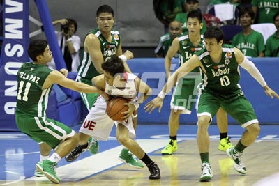 The UE offense won't work like this. Photo by Jerome Ascano