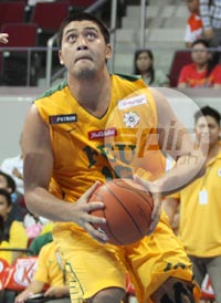 Arvie Bringas has been suspended for two games for spitting on Ateneo's Justin Chua. Photo by Jerome Ascano
