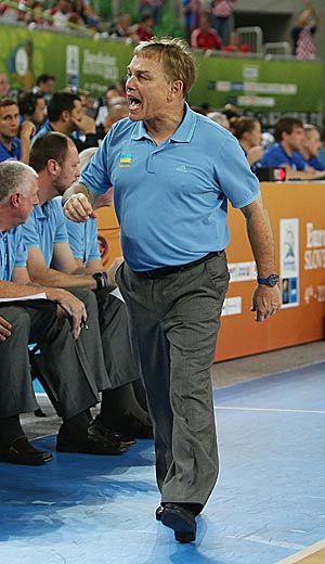 Former Grizzlies coach Mike Fratello has been with the Ukrainian national team for three years. Photo by AP
