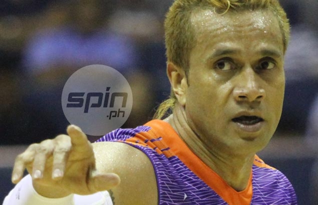 Asi Taulava draws confidence from upset over San Miguel Beer as Air21 tries to avoid elimination - asi-taulava-12414