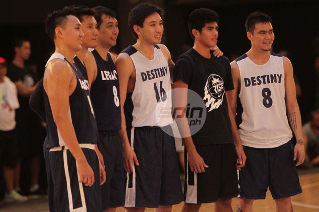 Allan Caidic surrounded by some of the country's top gunners today. Jerome Ascano