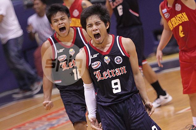 Mark Cruz leads fiery finishing kick as Letran Knights pull off