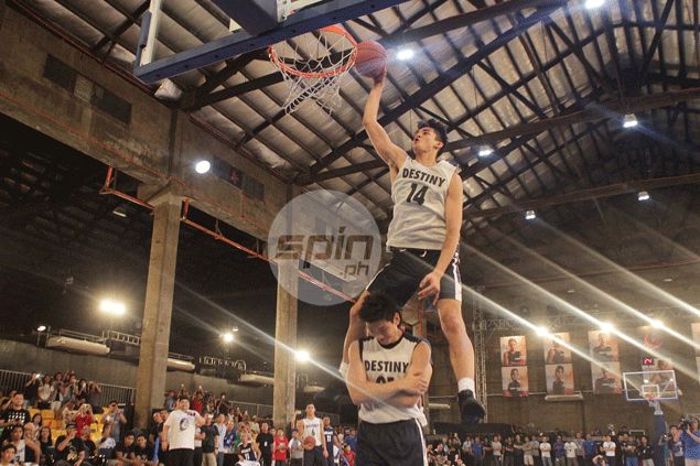 kobe paras going pro