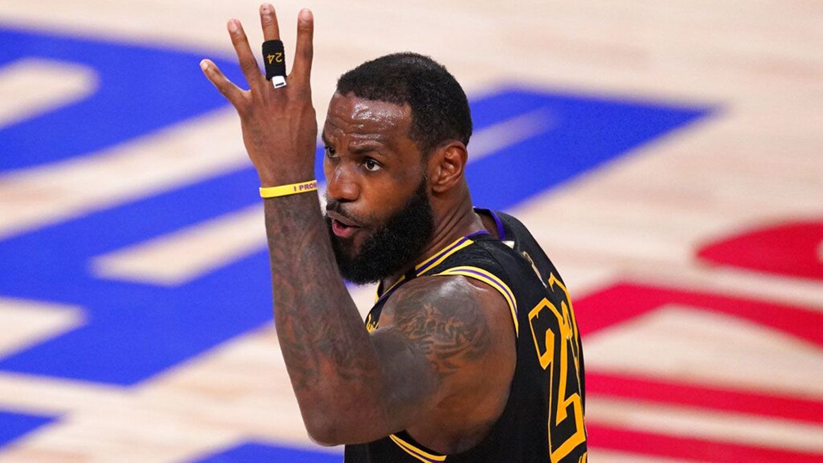 COLUMN: LeBron on the way to fourth ring, Lakers title No. 17