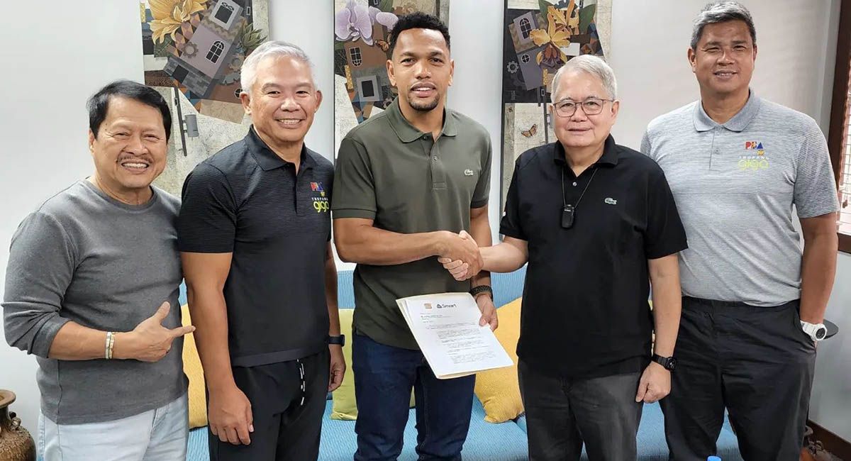 Jayson Castro signs three-year TNT extension through 2025