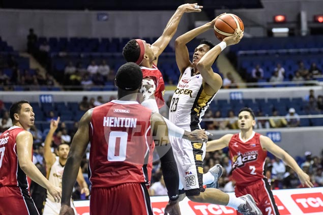 Former high school star Keith Agovida revives career with late heroics for Mahindra