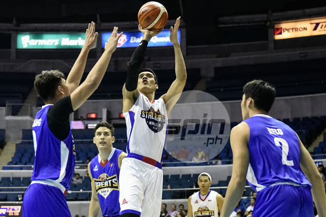 Raymond Almazan named MVP as Stalwarts beat Greats in PBA Blitz Game