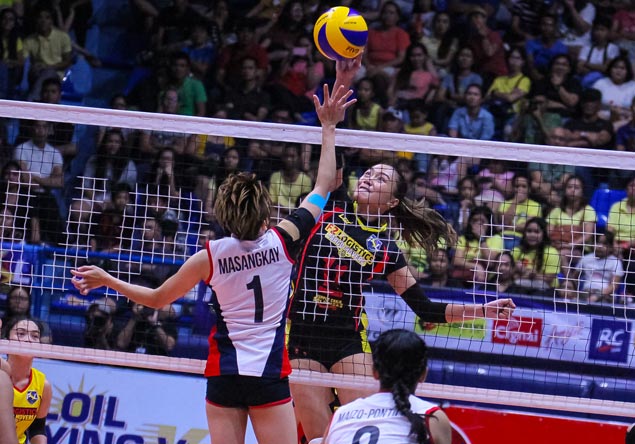 F2 Logistics dethrones Petron, sets up Super Liga finals showdown with Foton