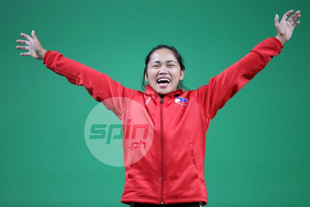 Hidilyn Diaz finds it fitting to win Olympic silver on mother's birthday: 'This is for you, mom'
