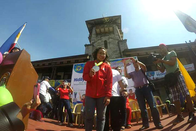 Hidilyn Diaz savors warm Zamboangueno embrace in homecoming parade