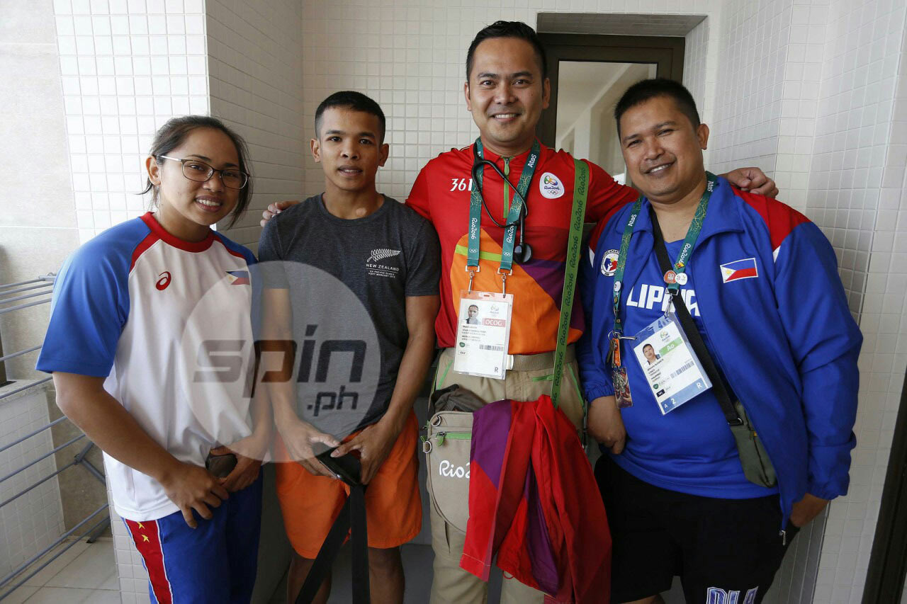 Pinoy medical volunteer pays way to Rio - and ends up witnessing Hidilyn Diaz make Olympic history