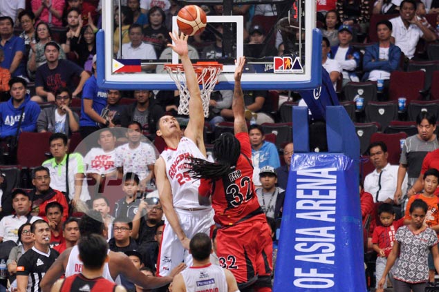 Japeth Aguilar earns praise for making Fajardo work hard for his points