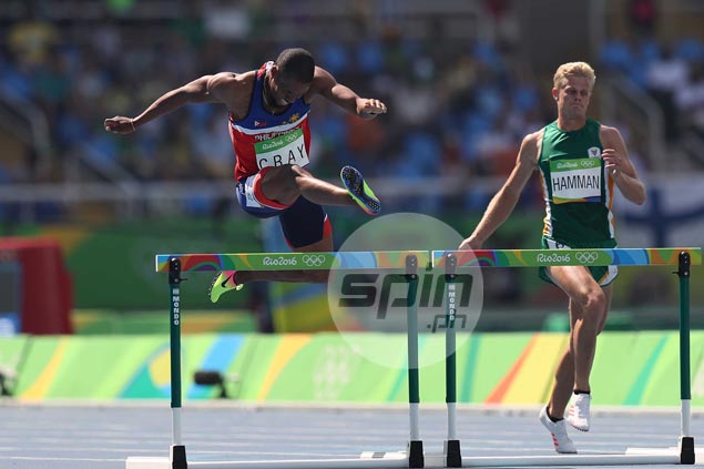 Fil-Am Eric Cray finishes third in heat to qualify for semifinals in Olympic 400m hurdles