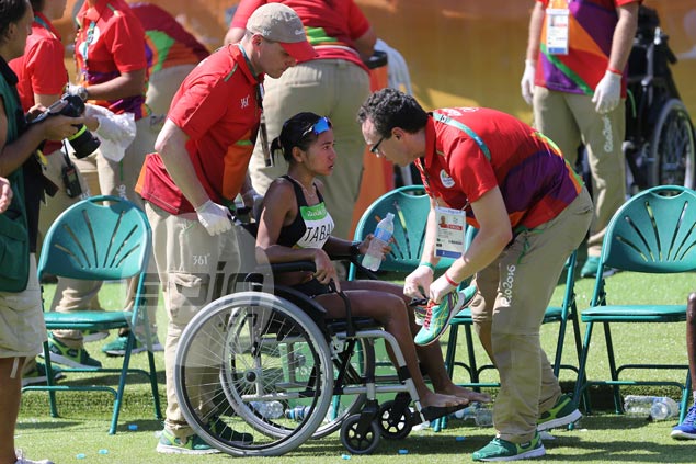 Mary Joy Tabal struggles but refuses to quit, finishes Olympic marathon in 124th place