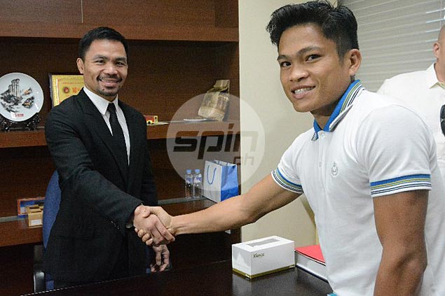 Pacquiao rewards world champ Jerwin Ancajas with a bonus that's thrice his prize money
