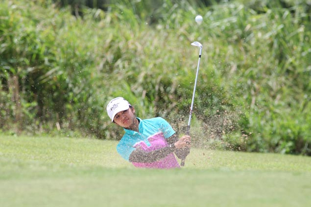 Princess Superal misses several scoring chances but gains share of lead in Sherwood Ladies Classic