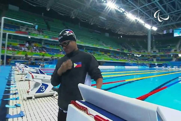 Ernie Gawilan struggles in Rio Paralympics debut, vows to make up in next two events