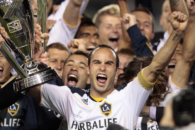 Landon Donovan comes out of two-year retirement to rejoin LA Galaxy
