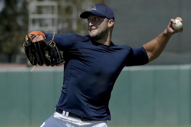 New York Mets take chance on Tim Tebow, sign former NFL star to minor league contract