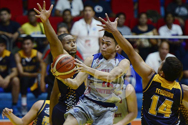Kent Salado, Jio Jalalon show way as Chiefs down JRU, tighten grip on top spot