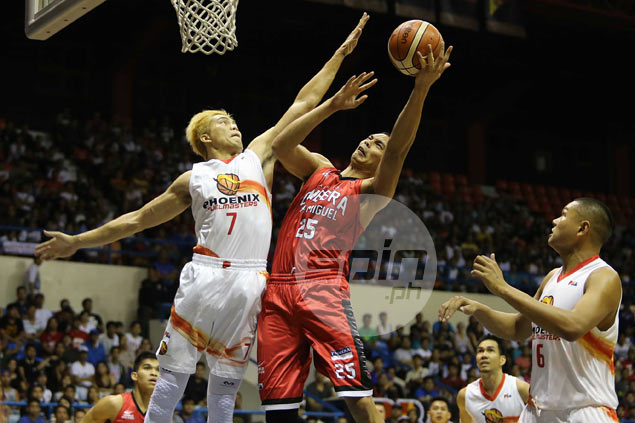 Ginebra foils Phoenix to stay in contention for No. 1 seeding in PBA playoffs