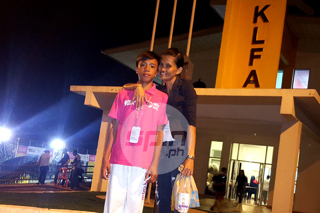 Kid, 12, aspires for football stardom so he can bring OFW mom home for good