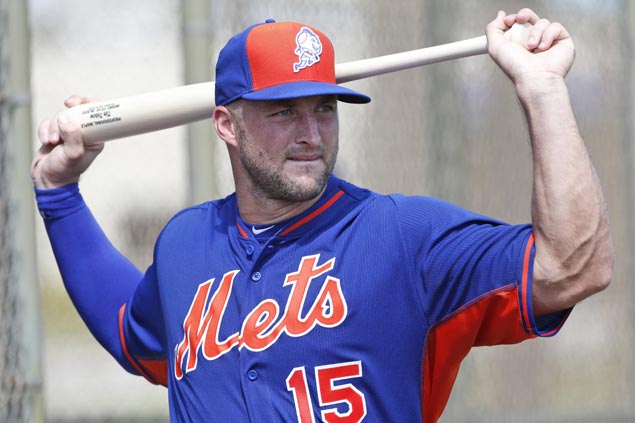 Former NFL QB Tim Tebow wears same number to new sport in first workout at New York Mets camp