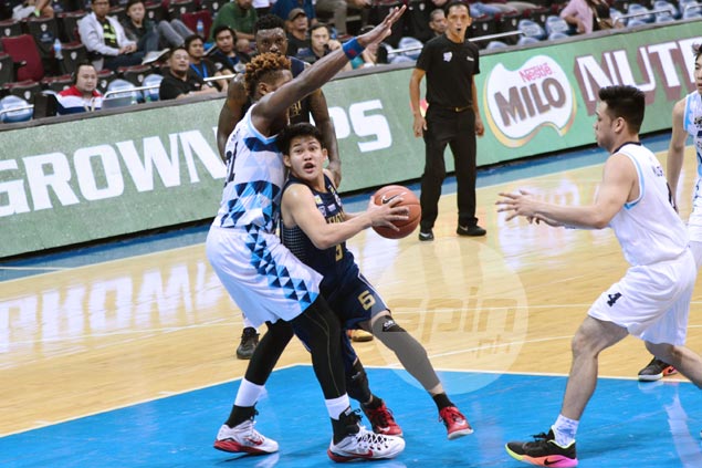 Altamirano lauds Adamson defense after Alejandro, Diputado turn from heroes to zeroes