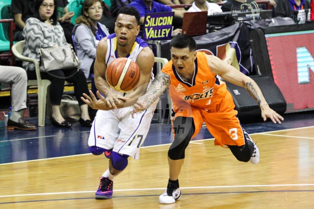 Former mentor Jimmy Alapag proud of the player Jayson Castro has become