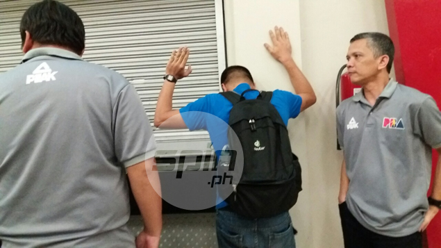 Ginebra fan makes a scene, turns over officials' table to show frustration over calls