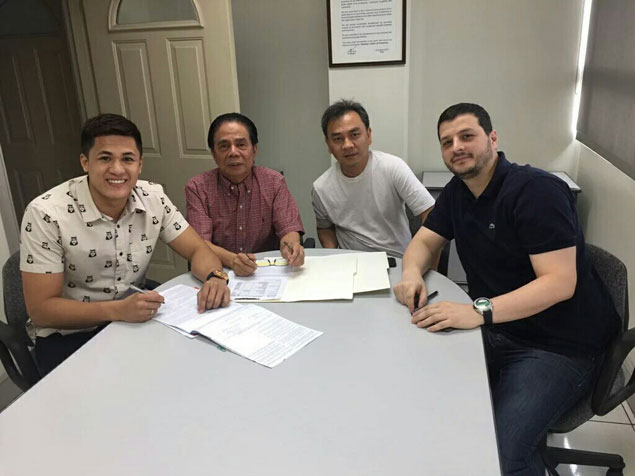 Jericho Cruz, Raymund Almazan, Jireh Ibanes renew ties with Rain or Shine after signing fresh deals