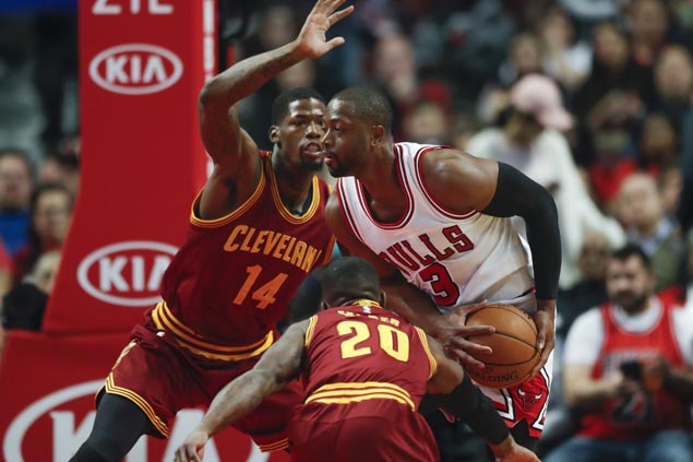 Dwyane Wade helps Bulls overpower Cavaliers side that held out the big stars
