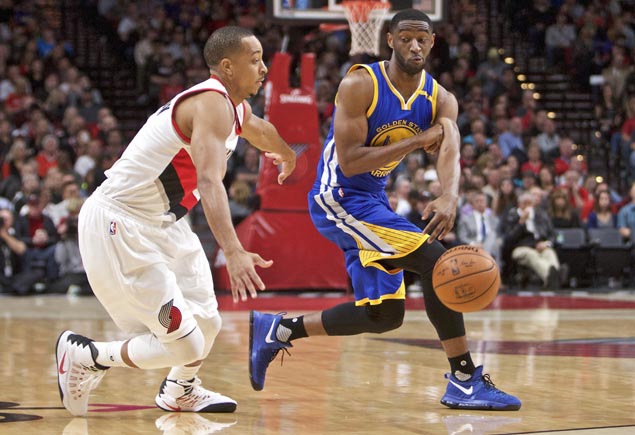 Ian Clark goes perfect from field as Warriors down Blazers for third straight road win