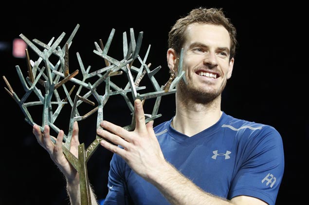 Andy Murray takes top spot in world rankings after beating John Isner in Paris Masters final