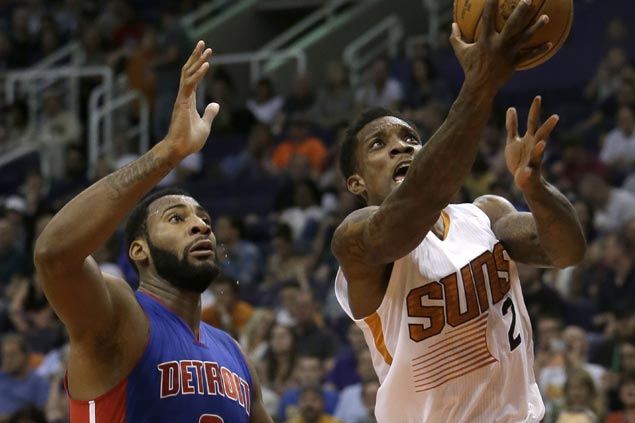 Phoenix rallies past Detroit to snap two-game skid, keep Pistons winless on the road
