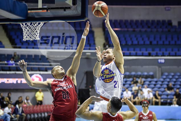TNT keeps veteran core, signs Kelly Williams and Ryan Reyes to two-year deals