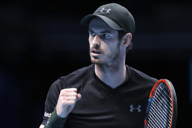 Andy Murray wins in his debut as the world's top-ranked player