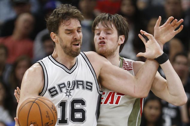 Spurs survive furious Heat rally to extend win run to three and send Miami to fifth straight loss
