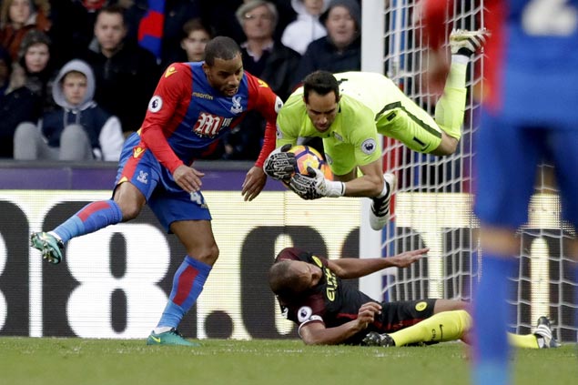Injury-prone Vincent Kompany out up to six weeks with damaged ligaments in right knee