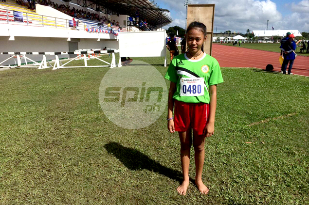 Barefooted runner Princess Penaranda catches attention of well-meaning athletes