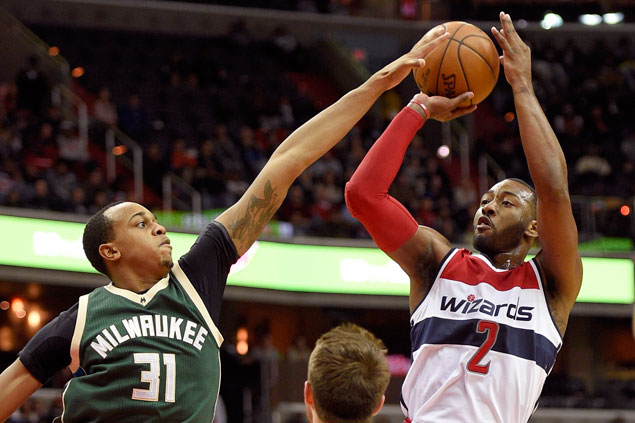Wizards rally late to beat Bucks for second straight win